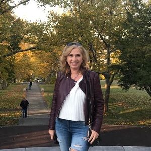 Meet your Posher, Tea